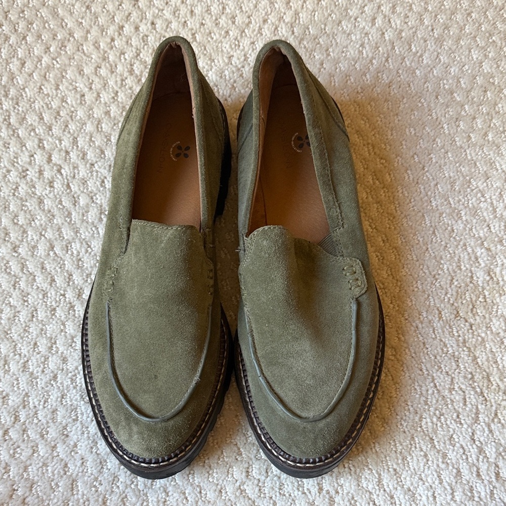 Casalon Millany suede lug sole loafer